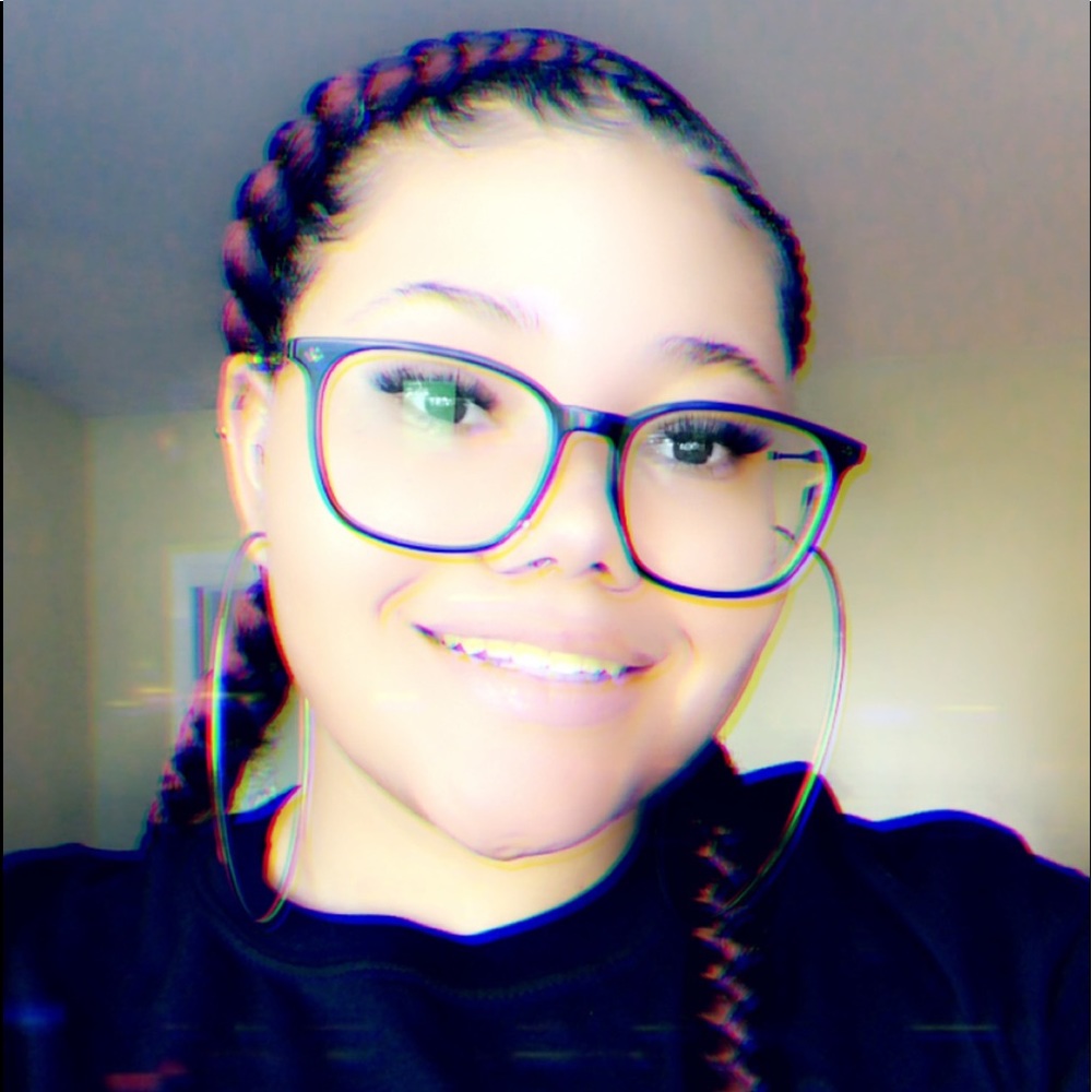 Meet your Posher, Brittney